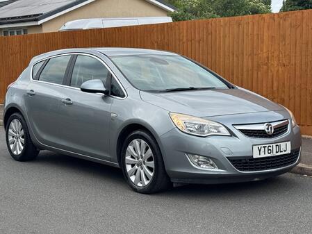 VAUXHALL ASTRA 2.0 CDTi ecoFLEX Elite
